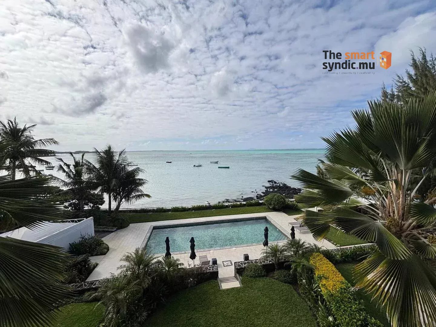 À Louer – Superbe penthouse meublé en bord de mer