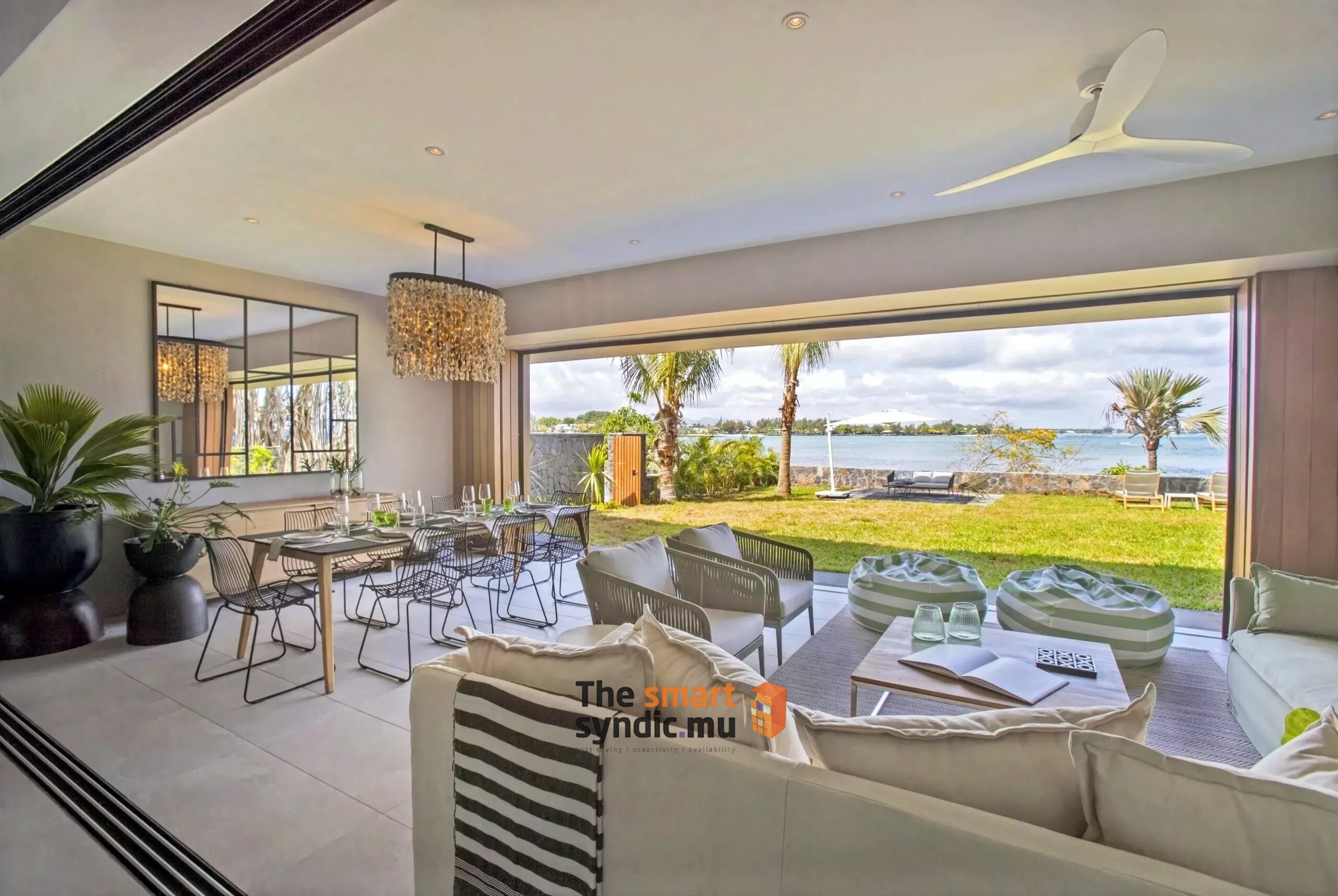 Superbe appartement moderne en bord de mer à Pereybère