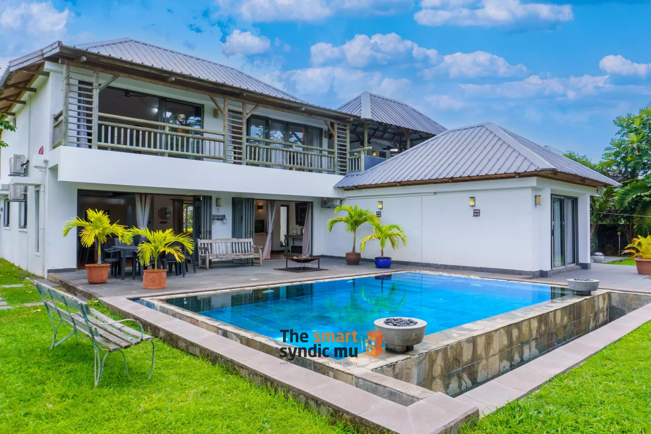 Modern 4-Bedroom Villa with Pool in Poste de Flacq